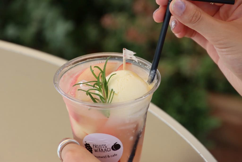 FRUITS WAKAGI fruits stand&café 3