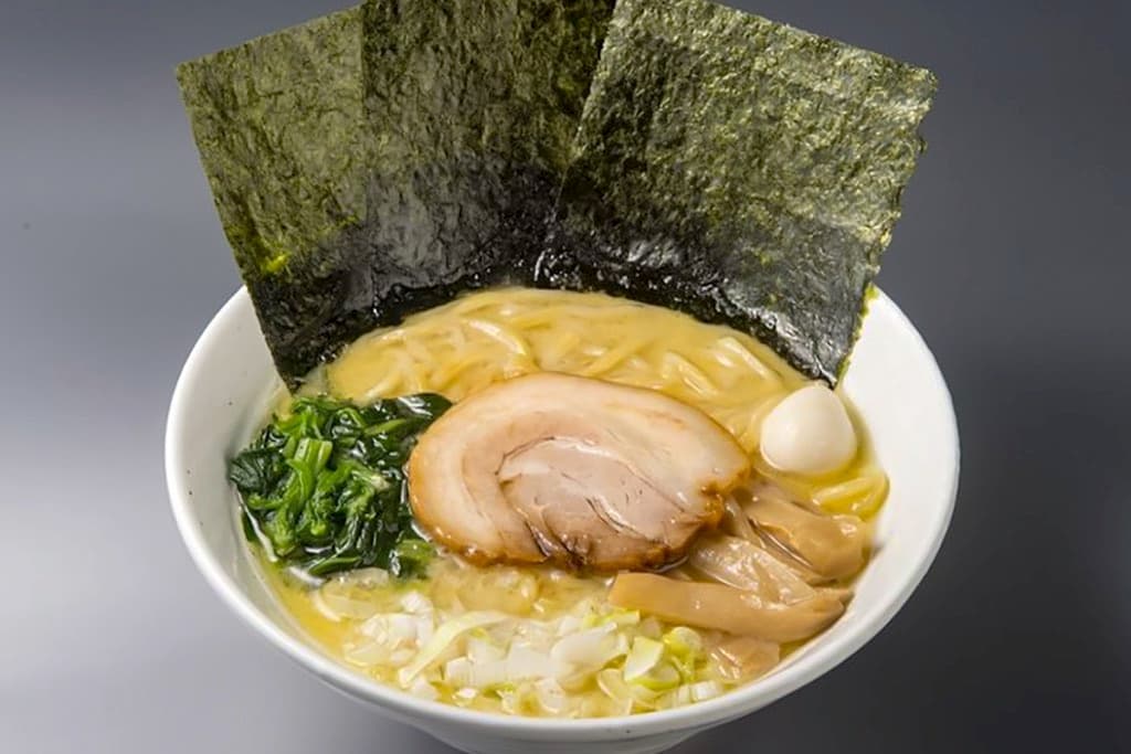 横浜家系らーめん はかた家 1