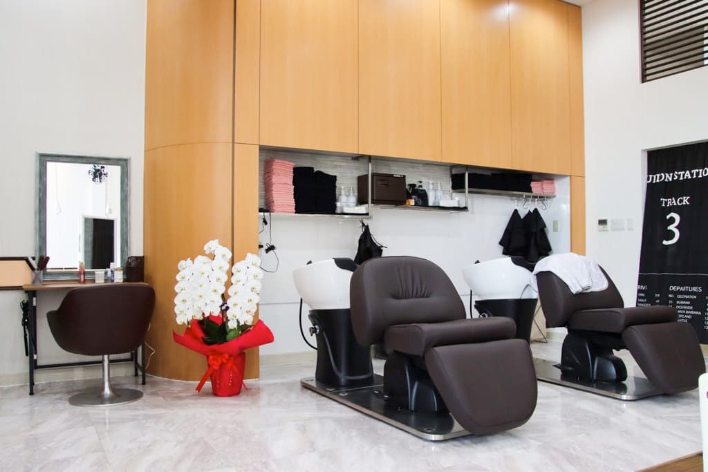 ヘアカラー専門店こぶた 3