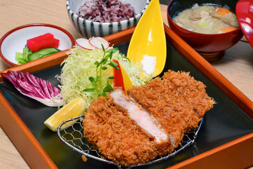 びっくりとんかつ 川 甲府里吉店 1