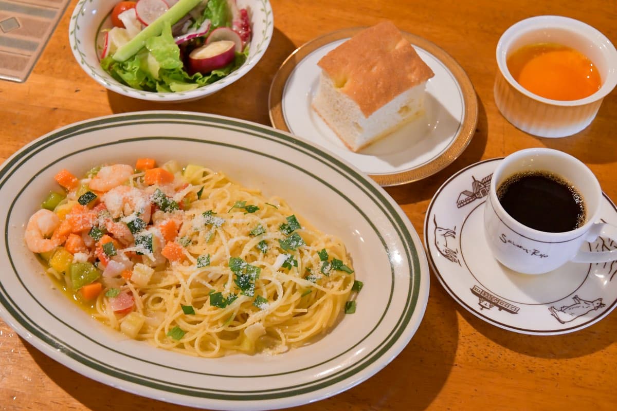 清泉寮 本館レストラン 2