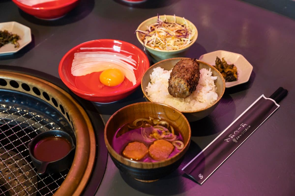 炭火焼ハンバーグ専門ばーぐはん 1