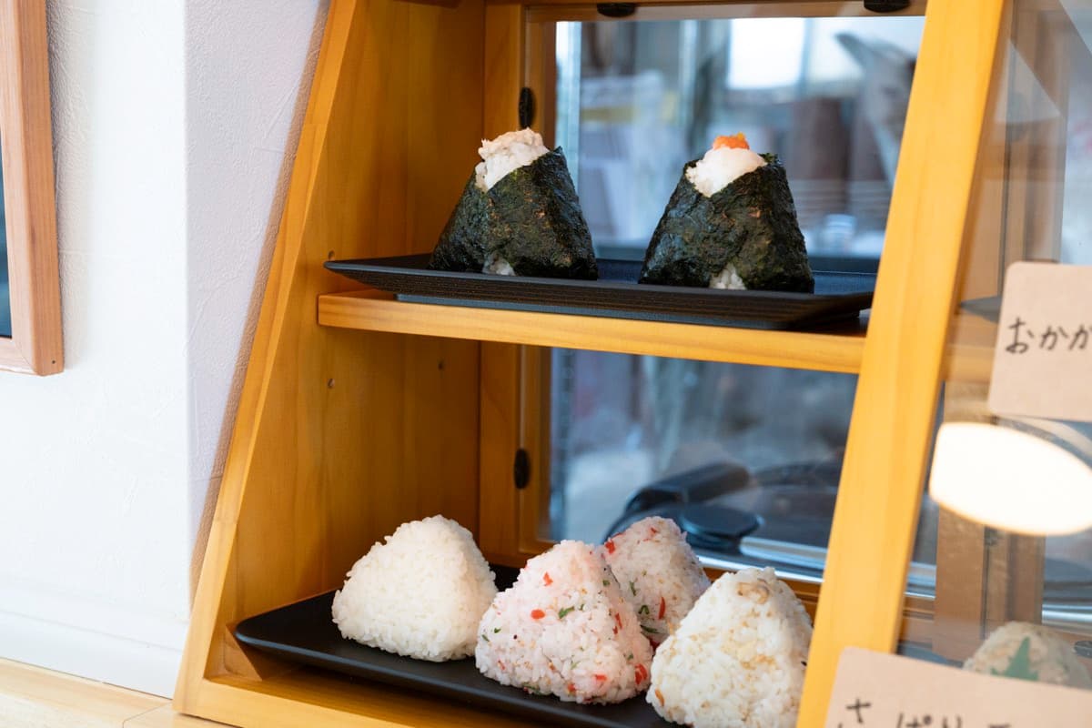 おにぎりカフェ山の港 2