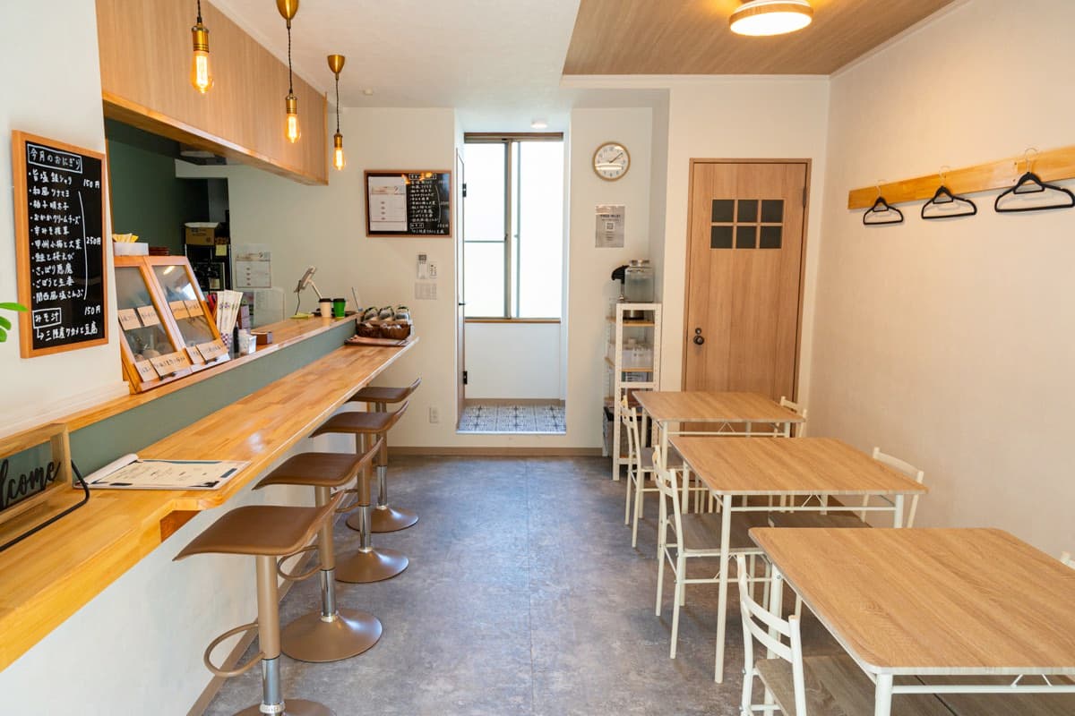 おにぎりカフェ山の港 4