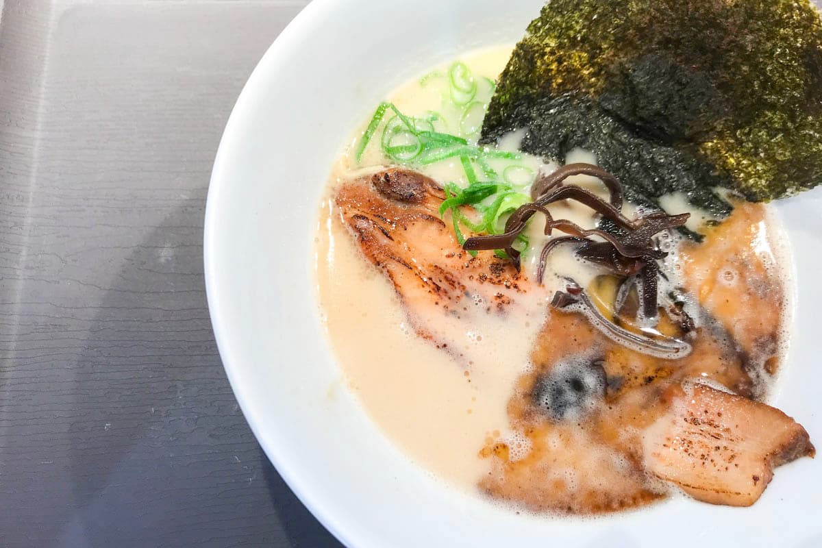甲斐豚骨ラーメン ぶーちゃん 1