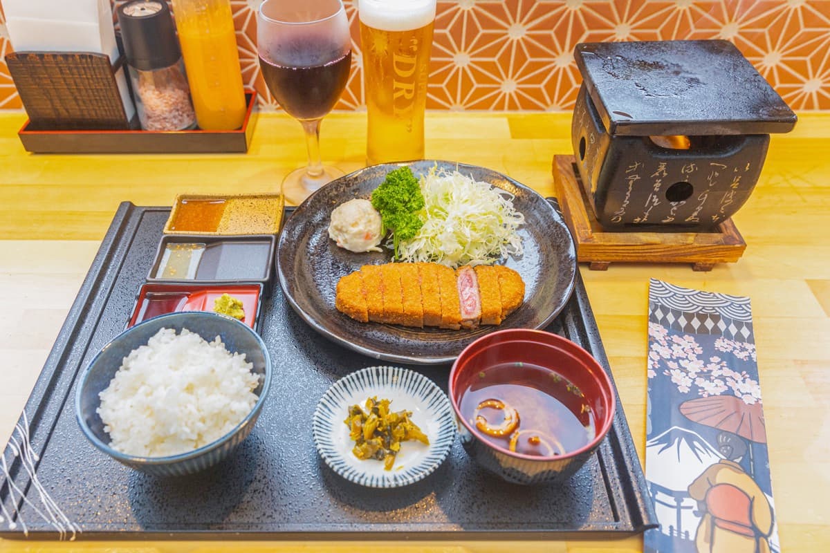 牛かつ専門店 甲州家 1