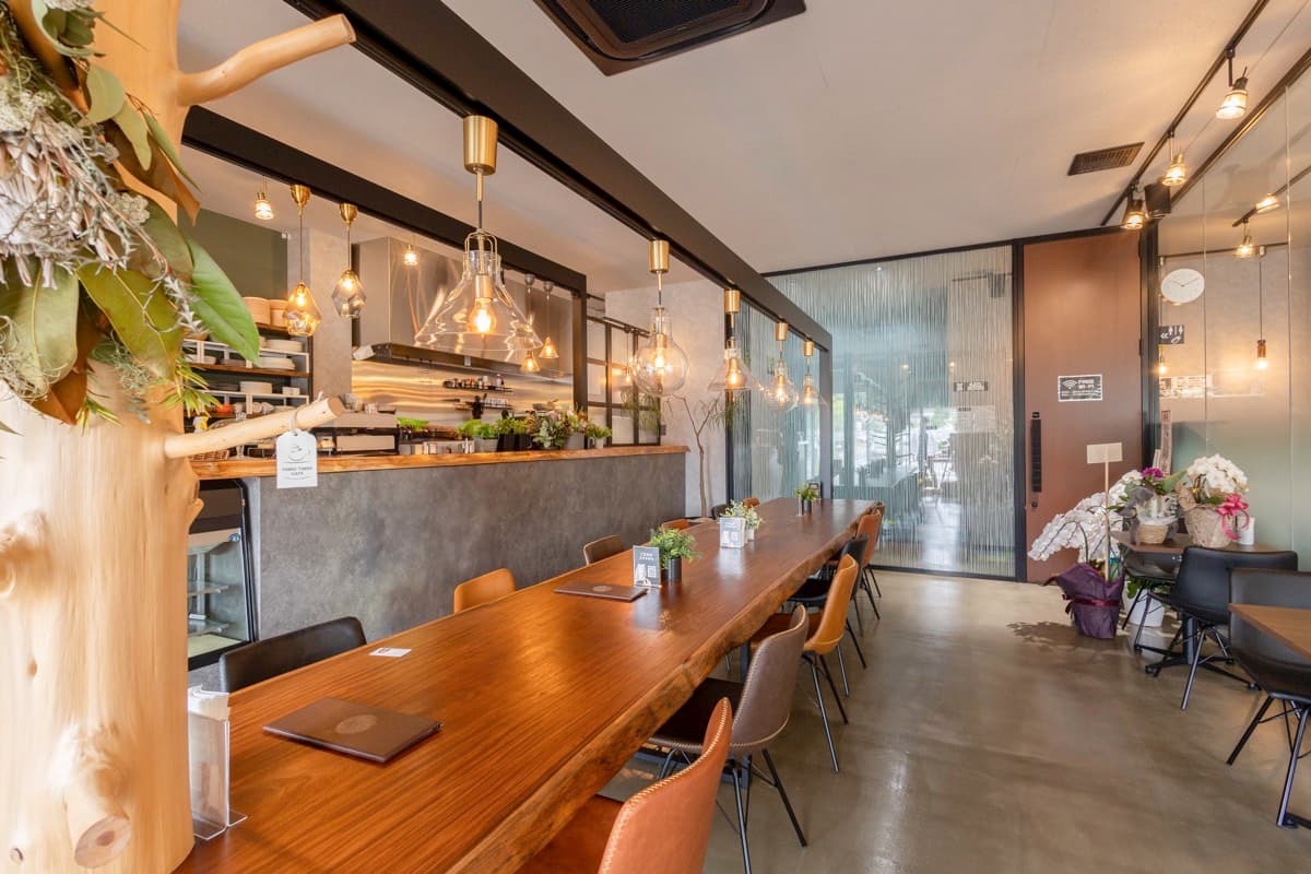 THREE TIMES CAFE 4
