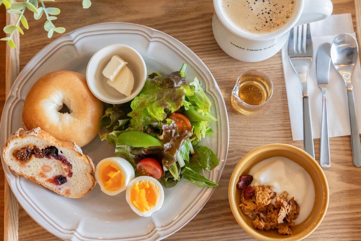 THREE TIMES CAFE 1
