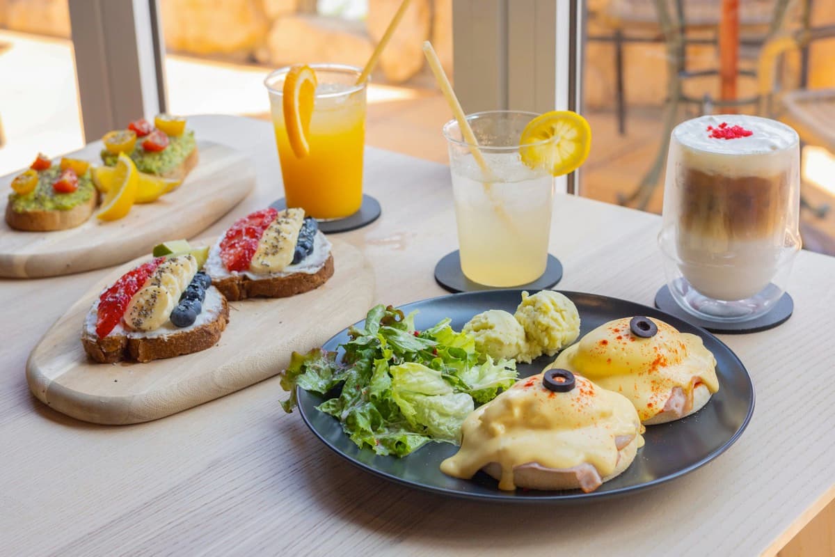 AMAAMA BAR&CAFE LOUNGE 1