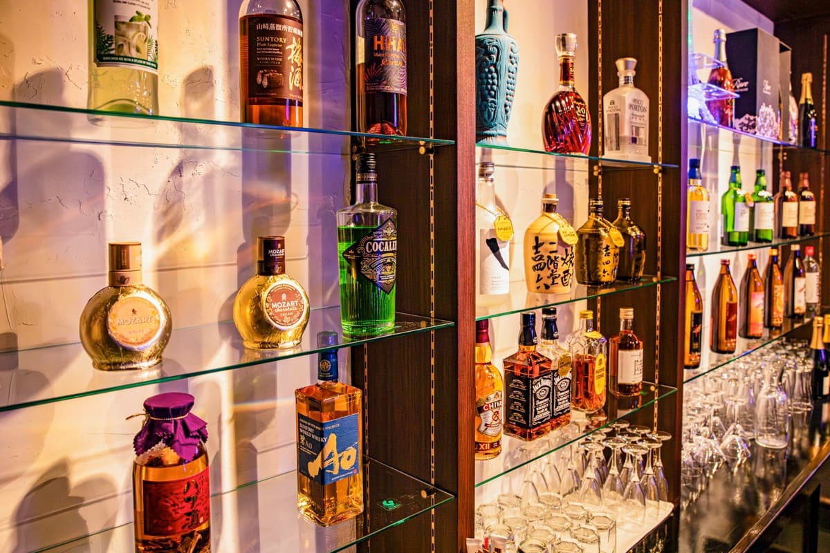 BAR KOFU 1