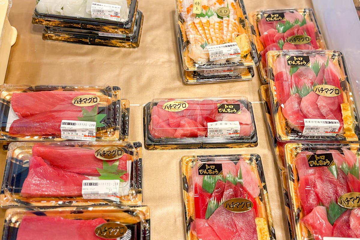 まぐろ問屋 KENZO KOFU本店 3