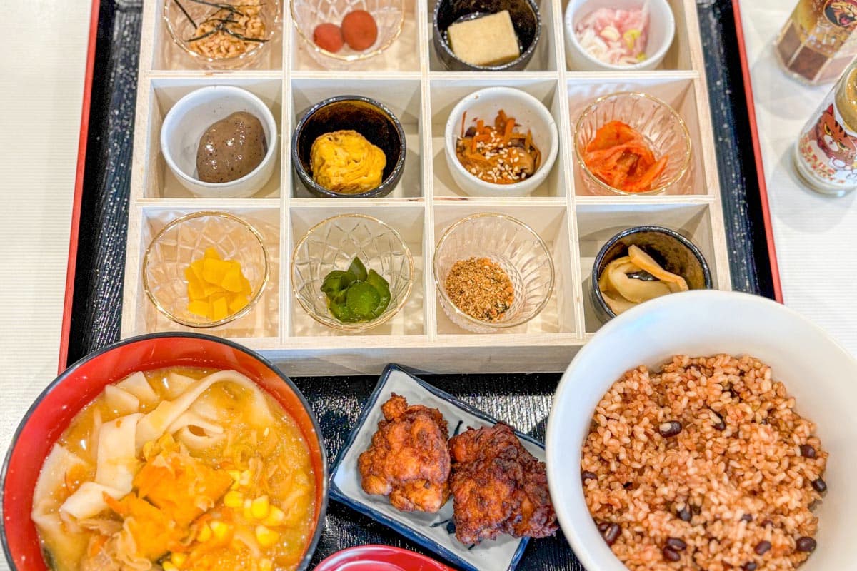 高菜先生の酵素玄米と料金おまかせほうとう食堂 甲府店 2