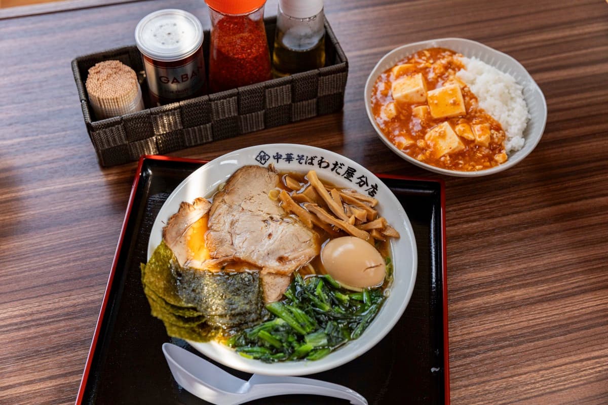 中華そば わだ屋 甲府昭和分店 1