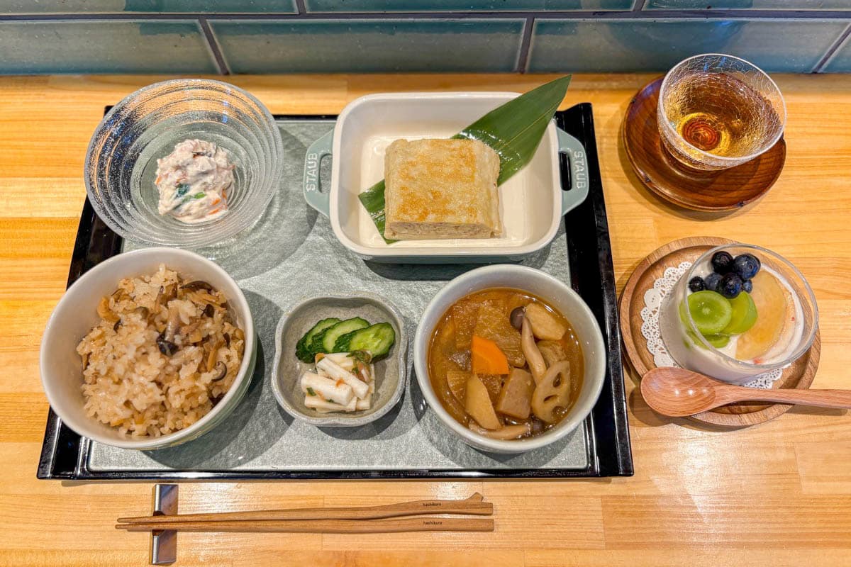 天丼と旬菜 ぎんなん – 北杜市 1