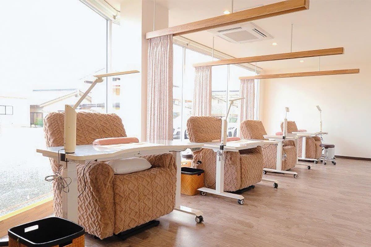 NAIL&EYE SALON フィーネヴァレンテ 甲斐市アルプス通り店 2