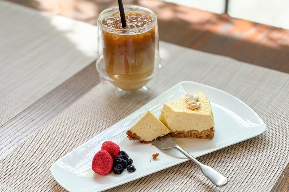 百屋×momo CAFE