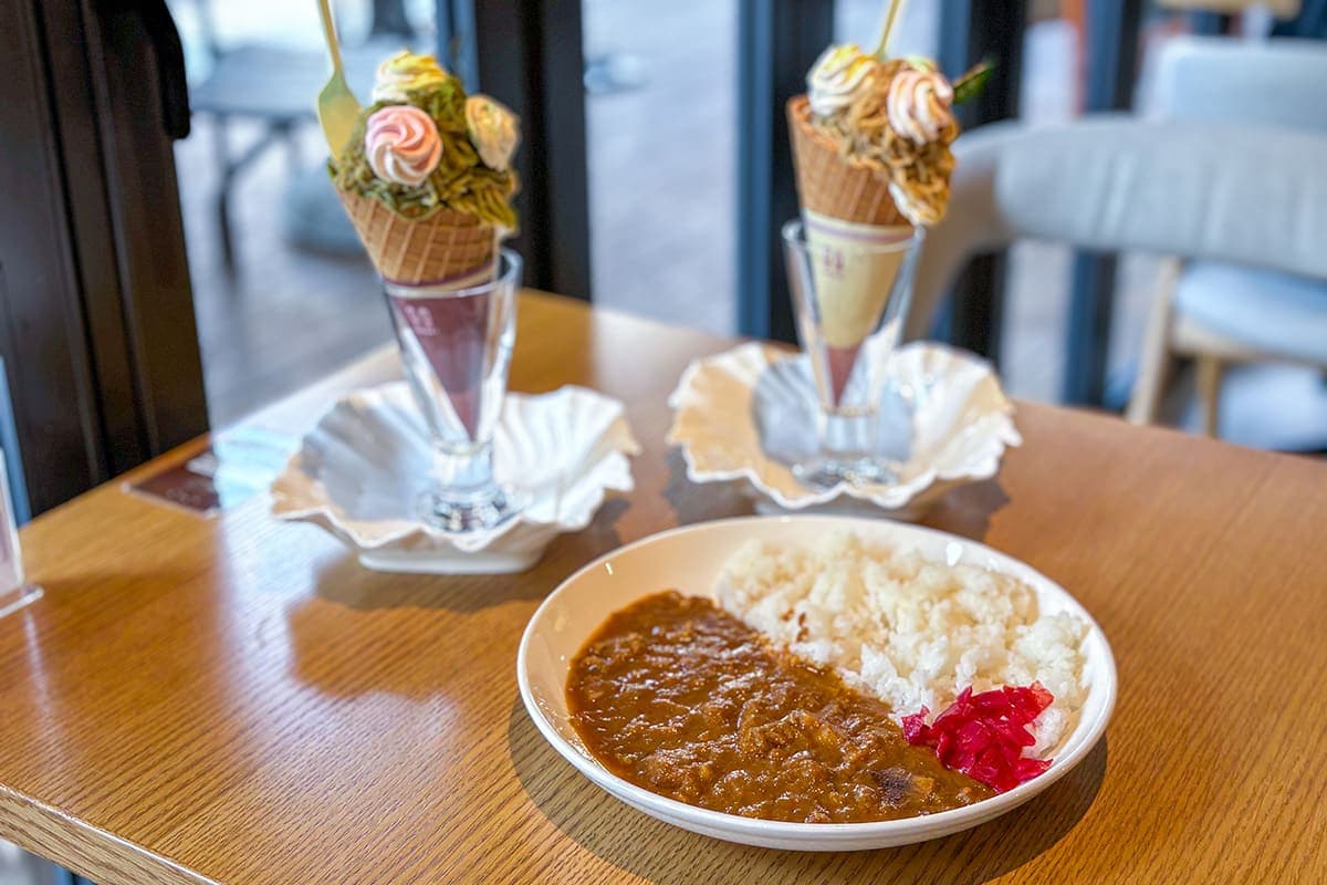 YATSUDOKI CAFÉ