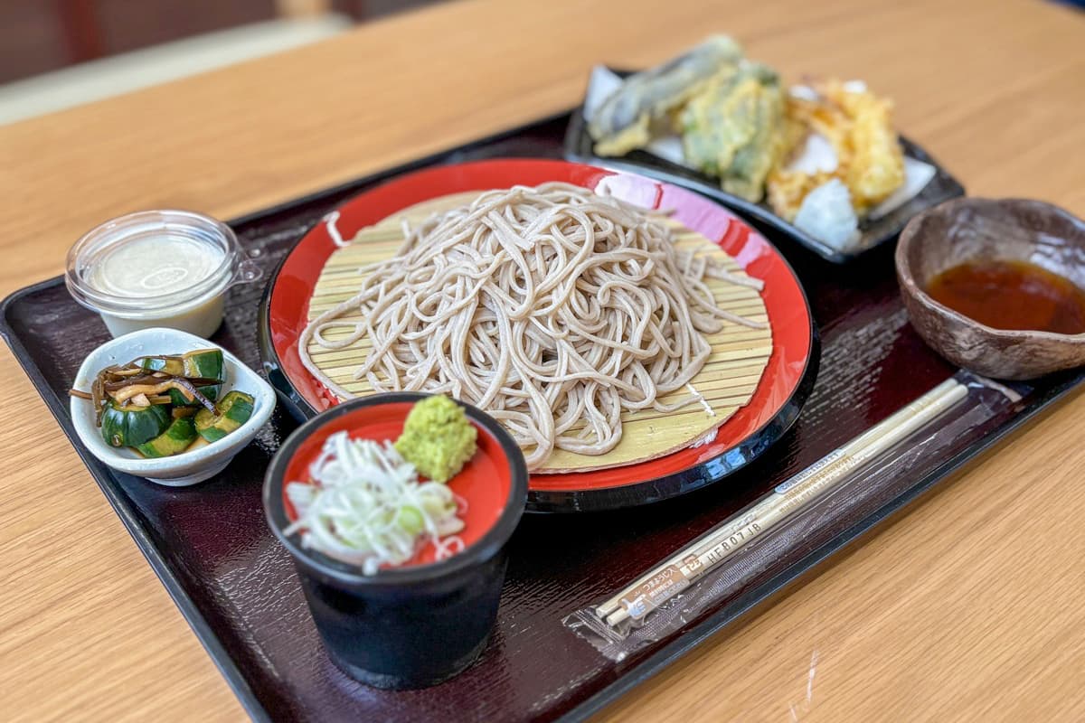 蕎麦処 黒白