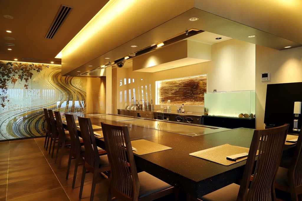 YATSUDOKI TERRACE石和鉄板焼き