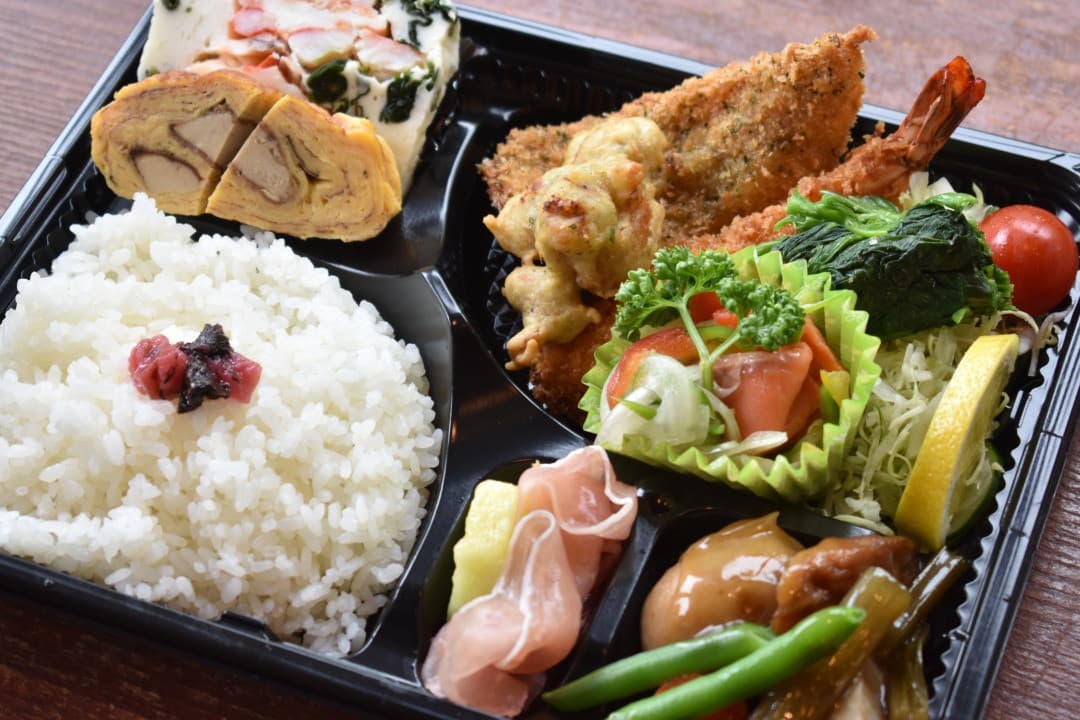 コロナ対策のお弁当やテイクアウト料理をご紹介いたします。