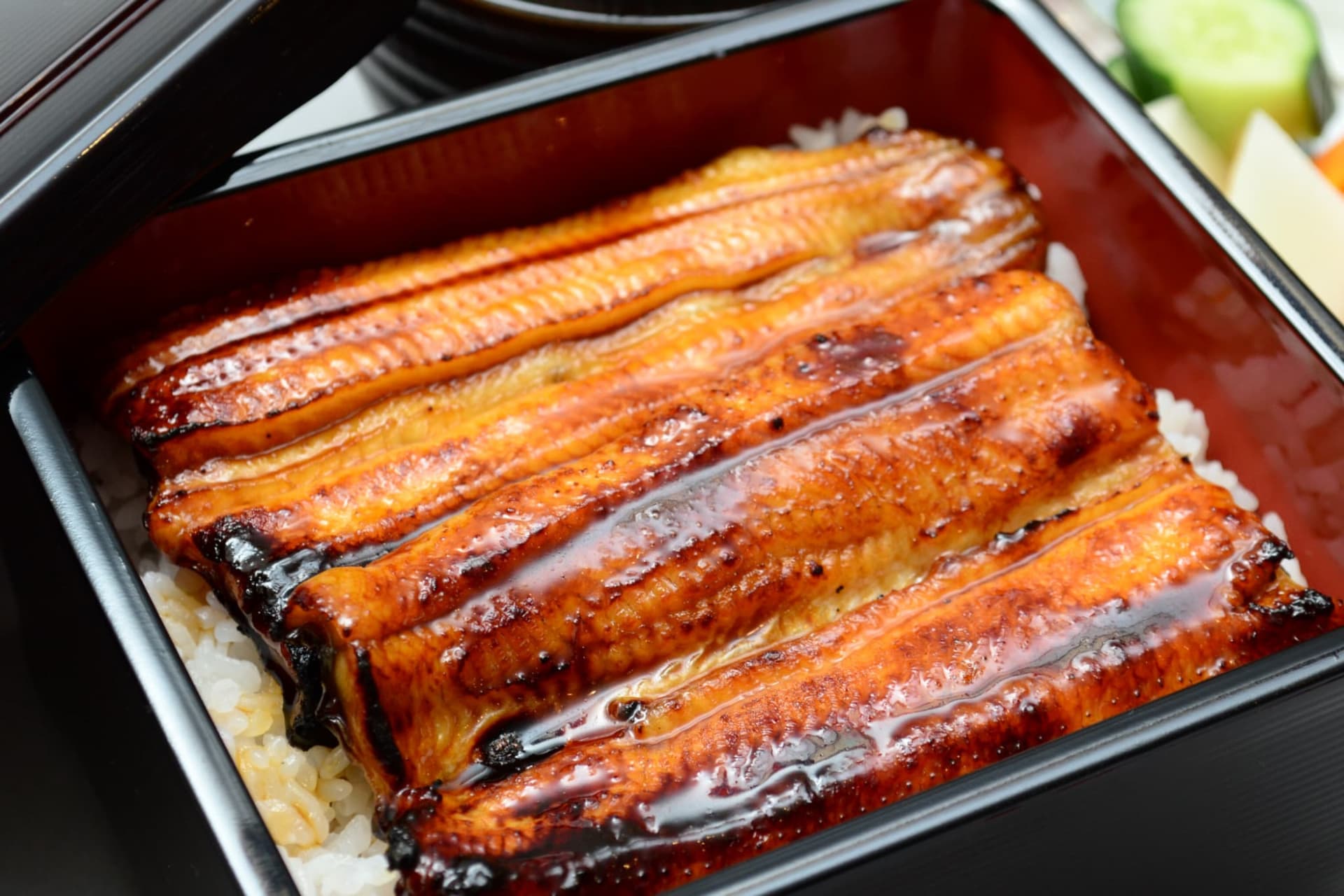 椀さし いなほが送る昼の部のうな重