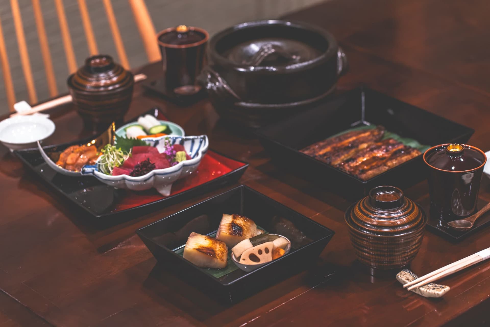 お昼の部営業が明日から始まります!