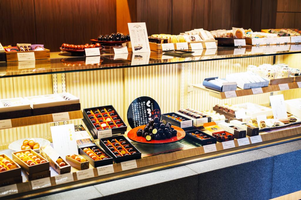 Sawadaya Main Store Kofu City Sweets 1