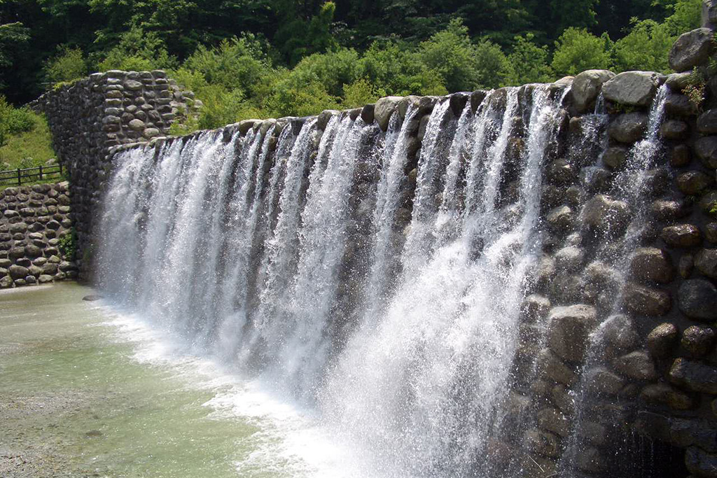 べるが 白州・尾白の森名水公園 写真1