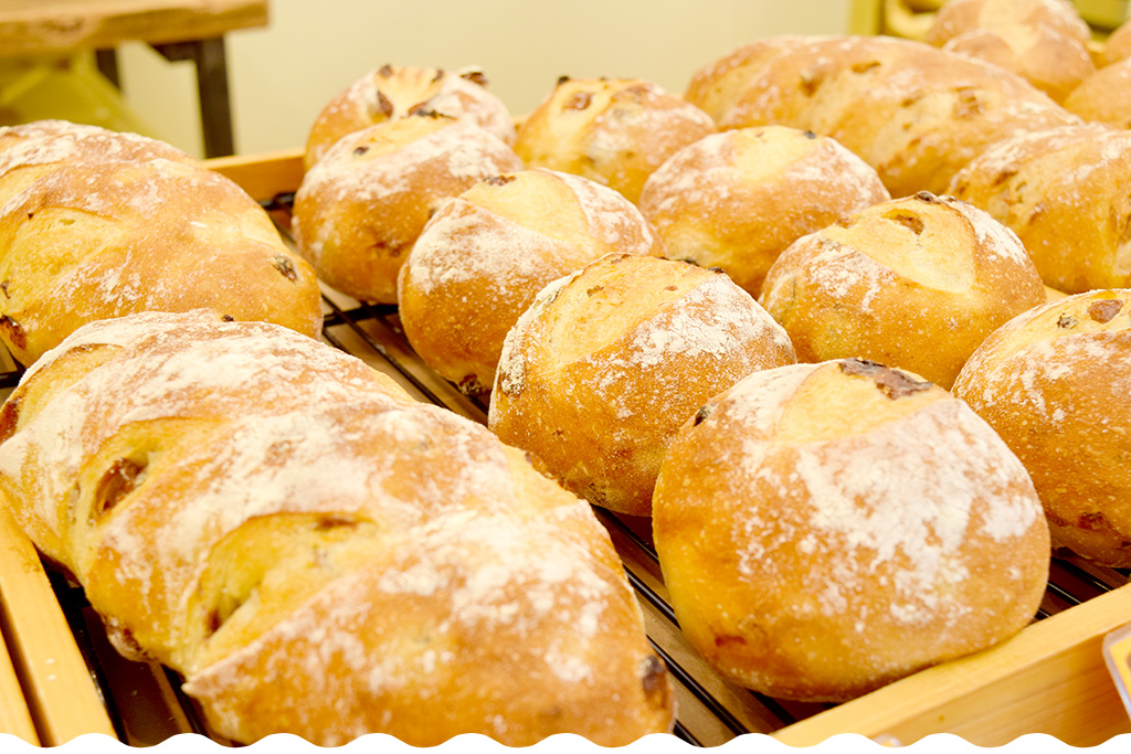 ベーカリーハチ　写真1