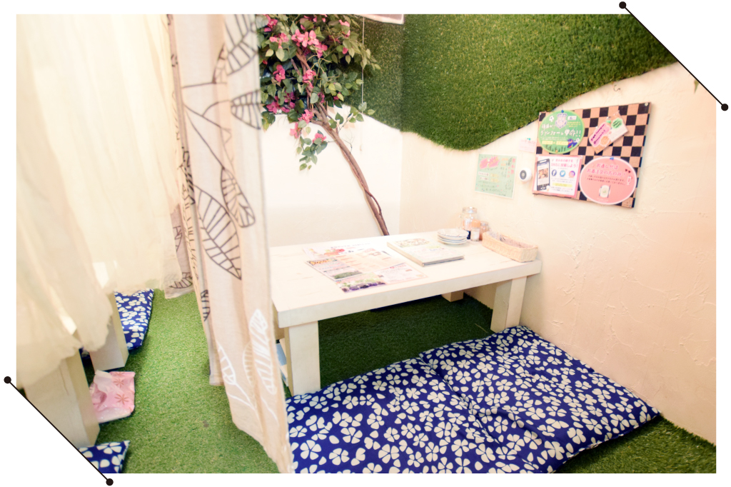 古酒家のアットホームな空間