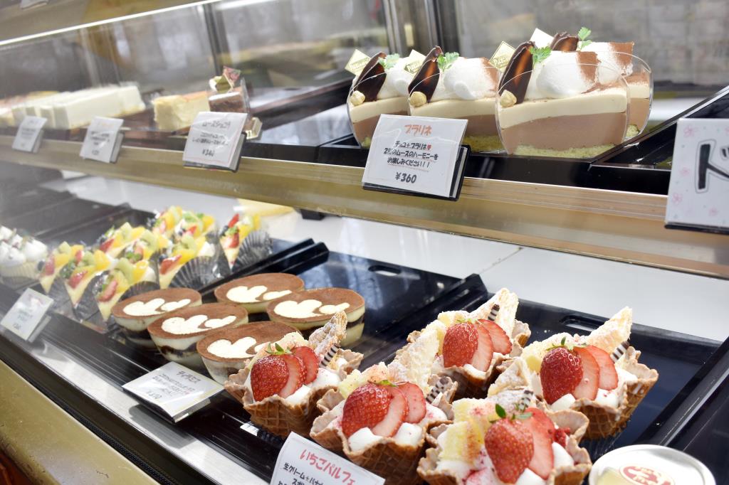 Tyrolean Kaneyama Store Fujiyoshida City Gourmet Sweets 1