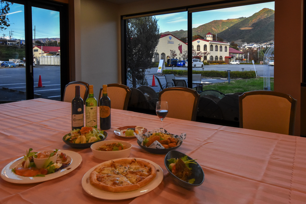 レストラン シャンモリのテーブル席