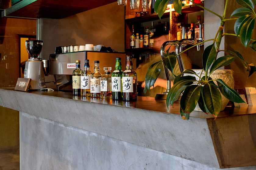 toe BAR&RESTAURANTのバー