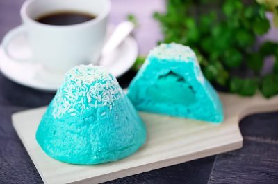 青い富士山カレーパン2