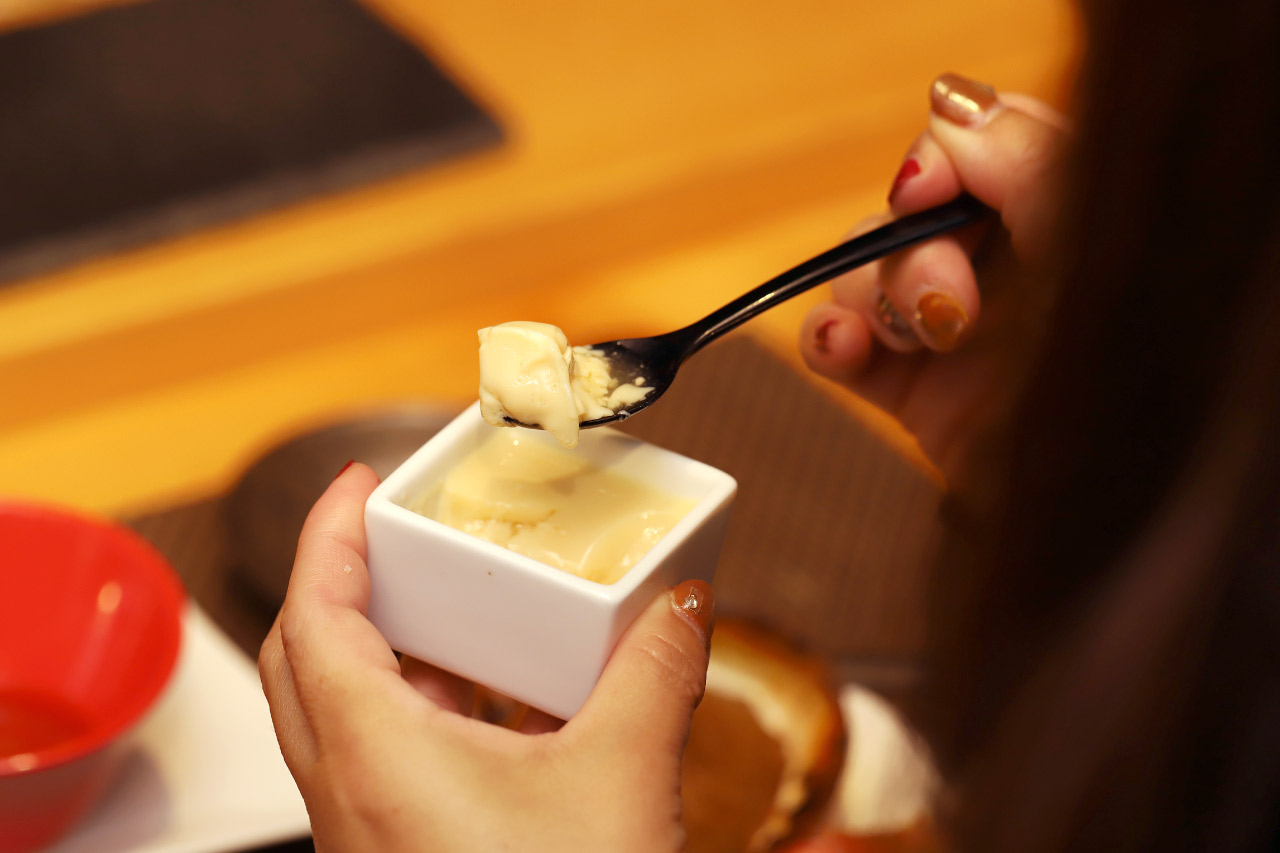 Chawan-mushi(Savory egg custard)