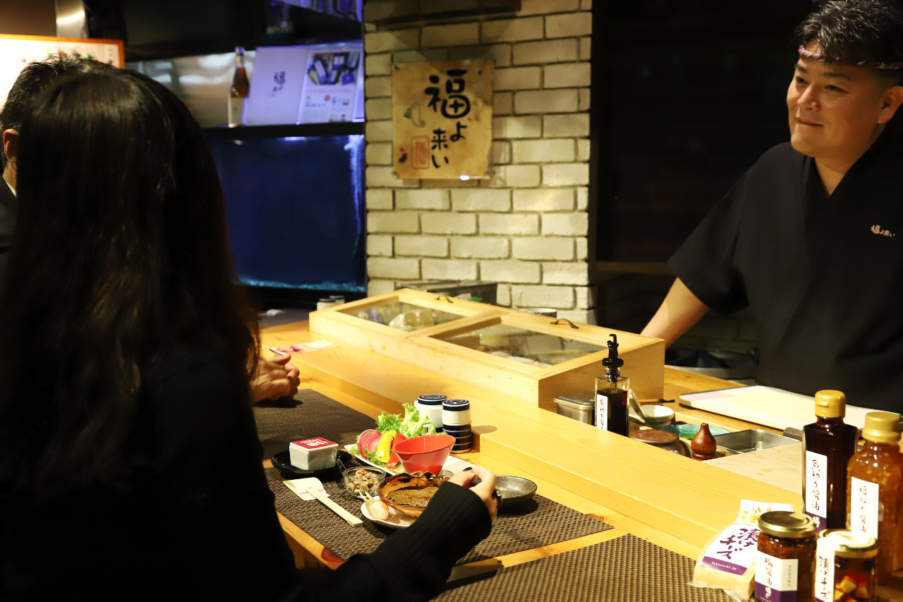 Fuku sushi counter seats