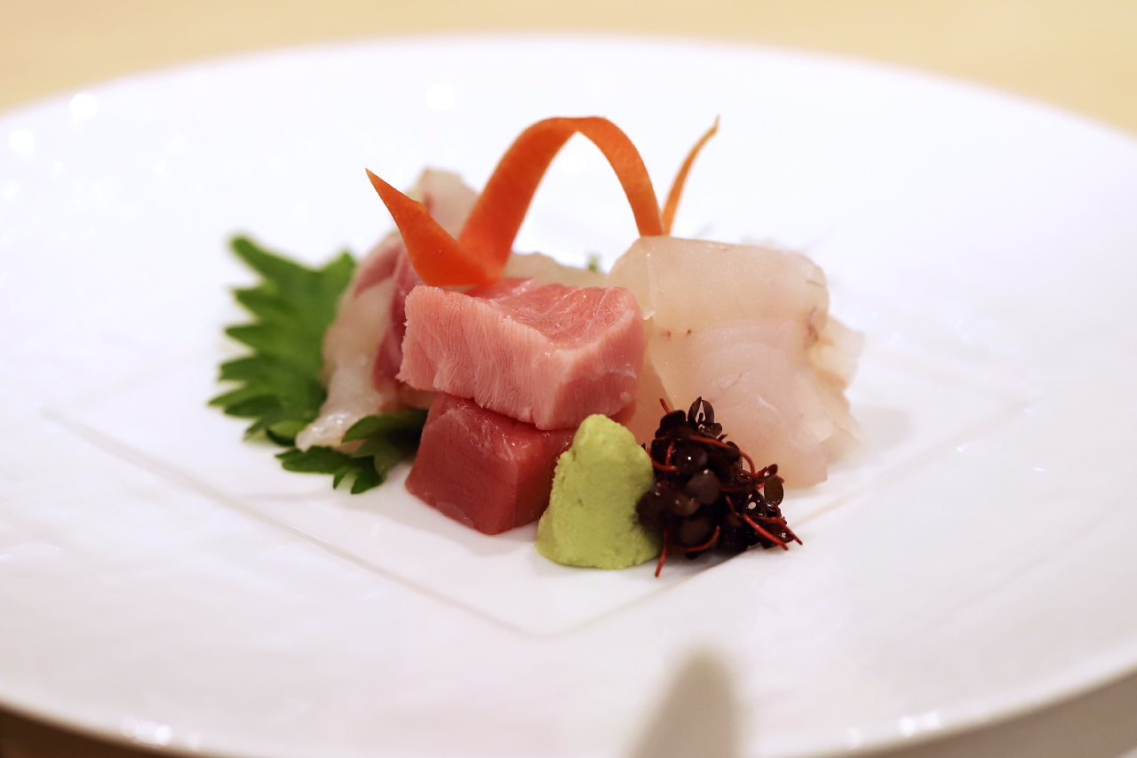 sliced ​​raw fish