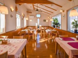 レストラン ルッコラ 河口湖町 洋食・フレンチ