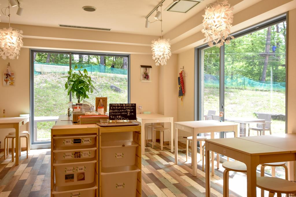 マルサマルシェ クッキングスタジオ リゾナーレ八ヶ岳店 北杜市4