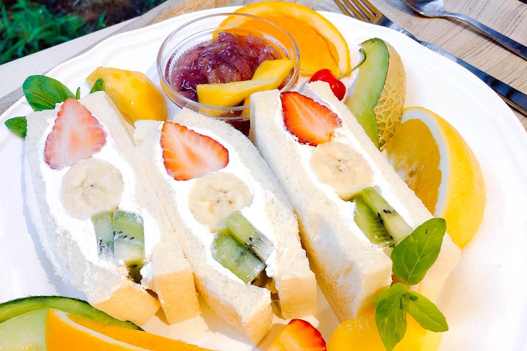 マルサマルシェ クッキングスタジオ リゾナーレ八ヶ岳店 北杜市3