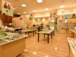 セイビドーラザウォーク甲斐双葉店 甲斐市 メガネ・コンタクト