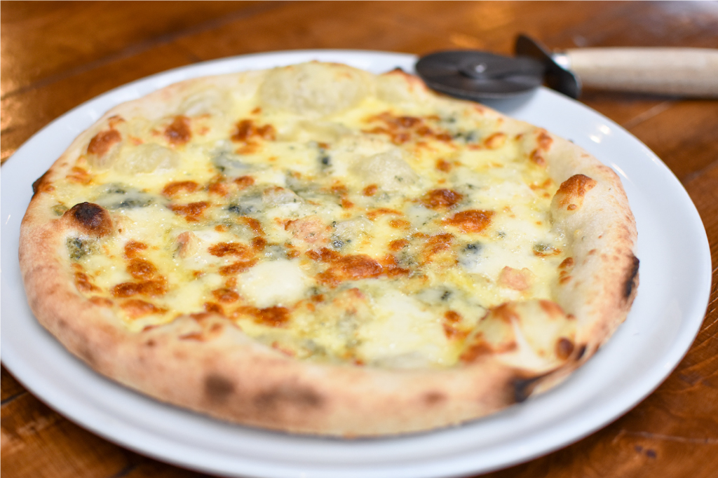 パスタ&ピザガーデン マジョラムのピザ1