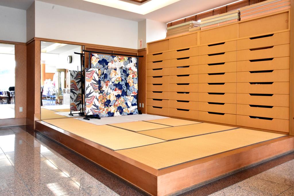 プレミアム コスチューム サロン FLARE 富士吉田市 コスチュームサロン