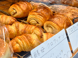 Bakery BREAD&GLASS