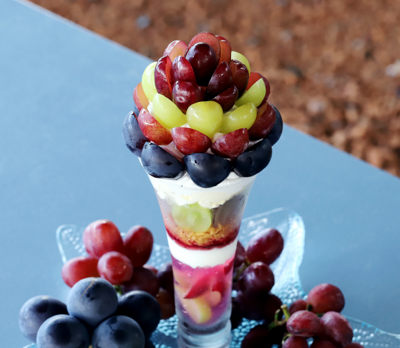 Grape Shop Heart 5 kinds of parfait with grapes