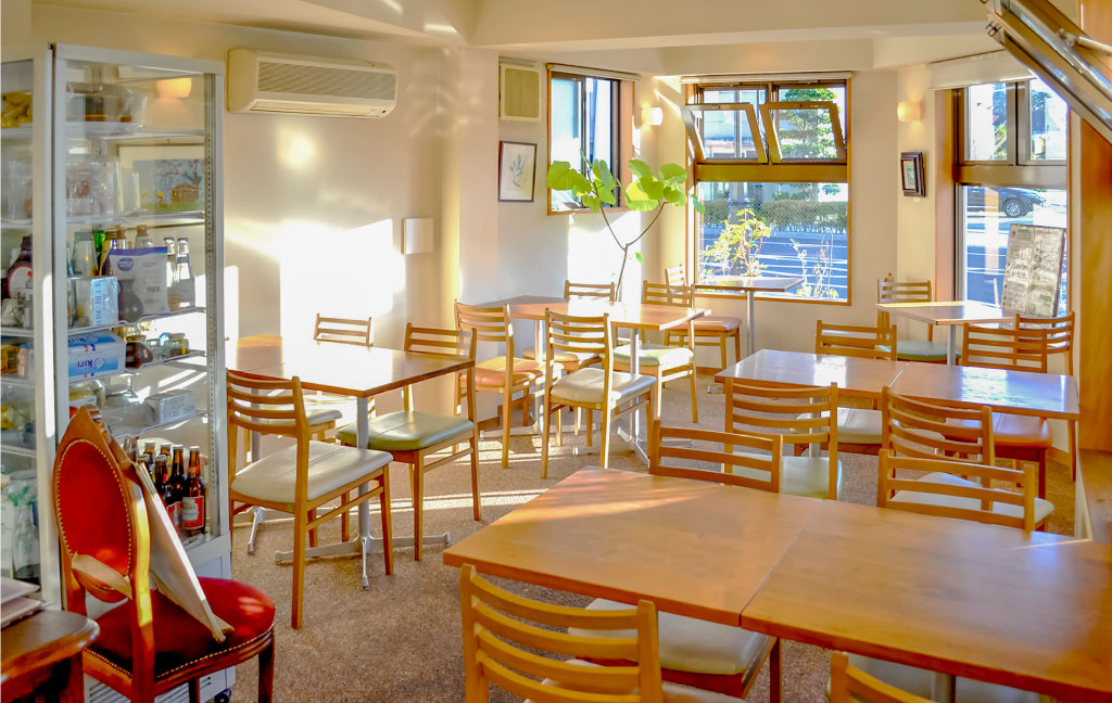 COFFEE LOUNGE Acorn interior view