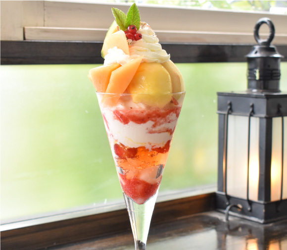 Atelier Needs melon and peach parfait