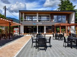 “Minano Hiroba”葡萄酒商店和点心咖啡馆和烧烤！2022年7月13日在河口湖开业