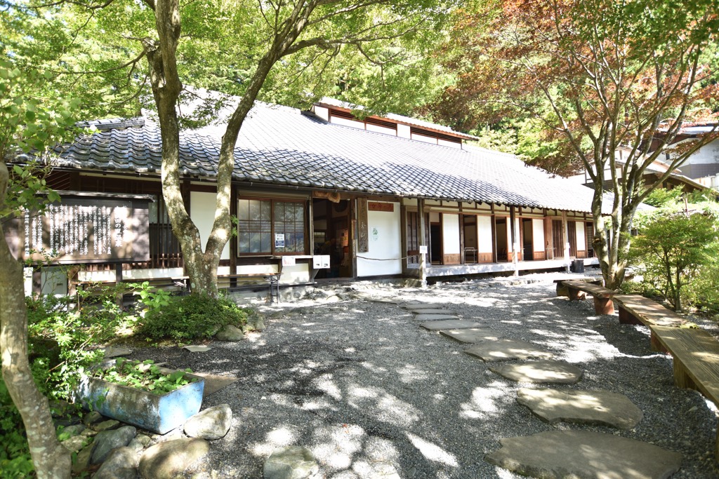 奈良田の里温泉 女帝の湯 外観