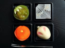 澤田屋の新春を彩る上生菓子 2022年12月31日より店頭販売！ほうじ茶おしるこの振る舞いも